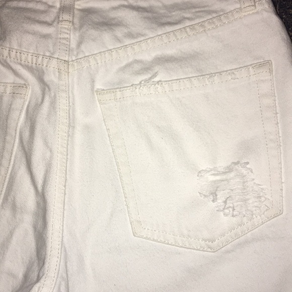 FREE PEOPLE CROPPED DISTRESSED BOYFRIEND JEANS - Picture 3 of 4